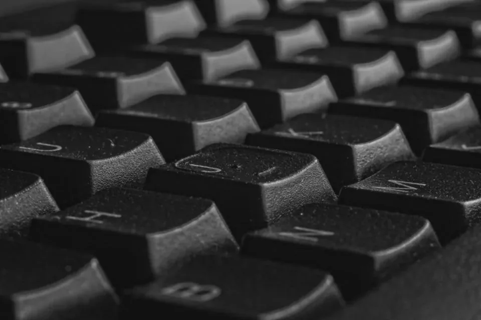 Teclado mecánico retroiluminado
