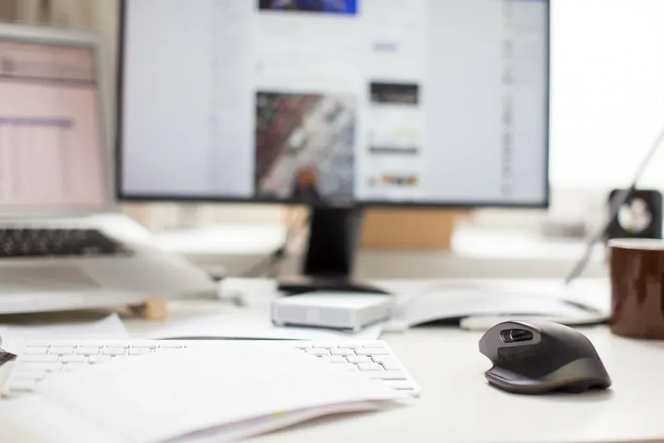 Monitor 27" QHD